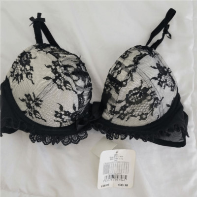 Ann Summers Dita Lace Plunge Bra Black & Ivory 34B