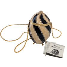 Bolso para huevos Vivian Alexander negro dorado a rayas esmalte cristal cuentas ñandú duquesa II