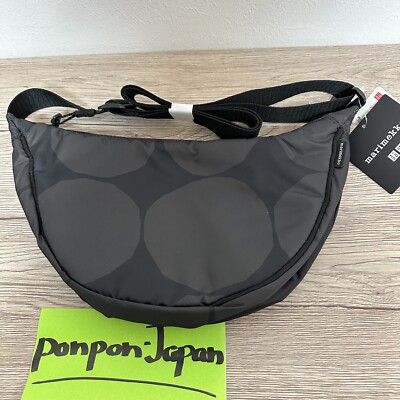 marimekko ポンチョ 黒 ドット柄裏地 marimekko ポンチョ 黒 ドット柄裏地 marimekko ポンチョ 黒