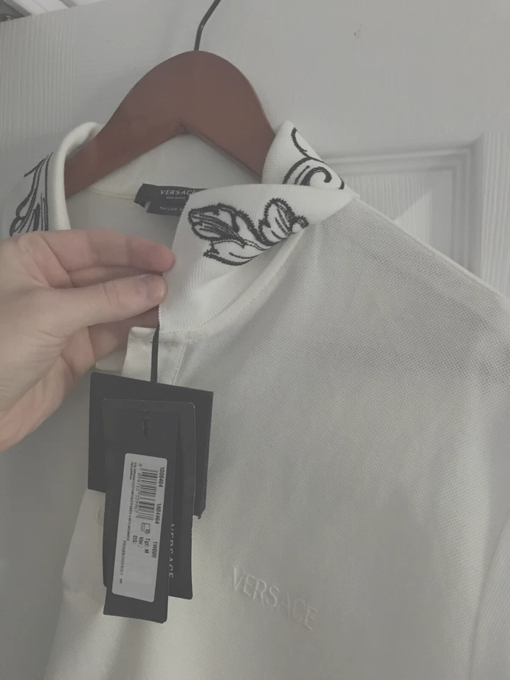 Camisa Polo Versace Barroco Cuello Bordado - Mediana Foto 2 de 4