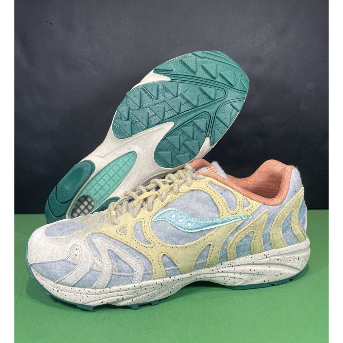 Saucony Grid Azura 2000 Mens SZ 9.5 Cream Green Yellow 