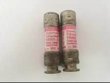 GOULD SHAWMUT TRNR-2 FUSE, TRI-ONIC TYPE D, 2A 250V, (LOT OF 2)