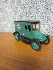 1993 Ertl American Classic Limited Edition Delivery Truck Coin Bank