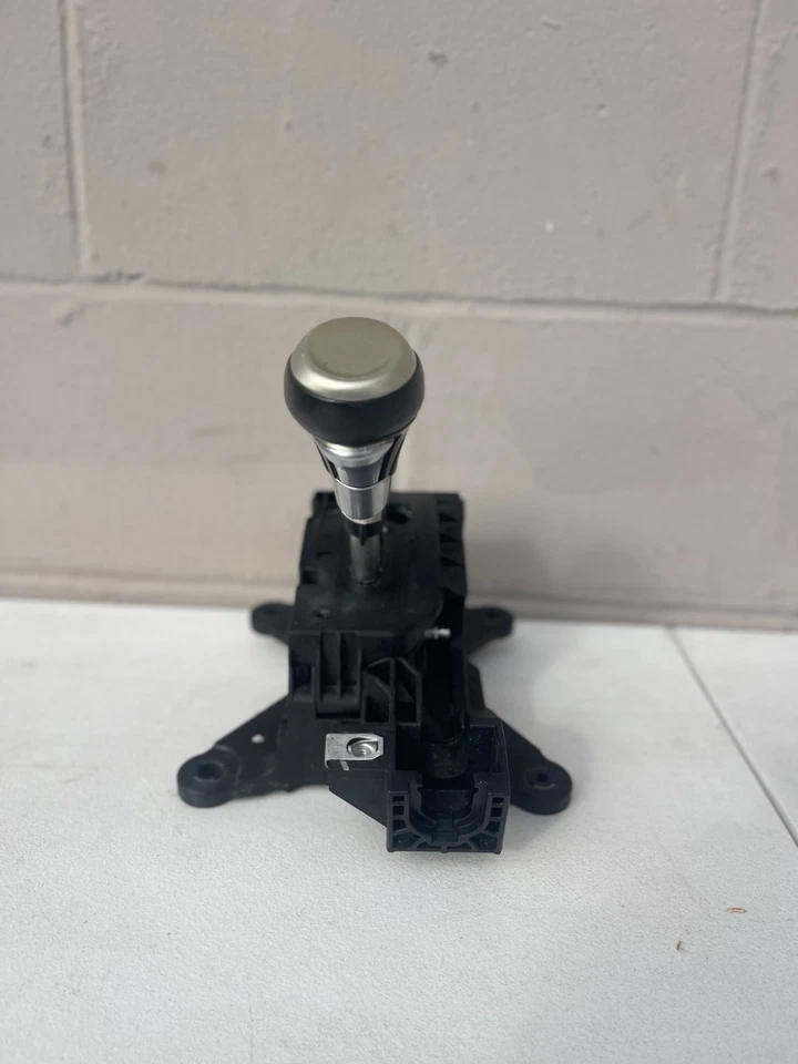 16-24 CHEVROLET CAMARO AUTOMATIC TRANSMISSION GEAR SHIFTER SELECTOR LEVER OEM - Image 3 of 4