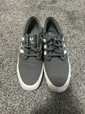 Men s Adidas Gray Daily 3.0 Sneakers Size 11.5 Style Code LYV029001