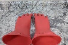 Salisbury E011R/8 Size 8 11 In Length Red Electrical Insulating Gloves (BW)