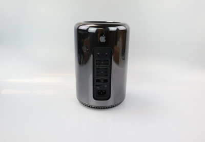 Apple Mac Pro 6.1 A1481 (2013) 3,5GHz Xeon 6-Core D500 32GB RAM 500GB SSD