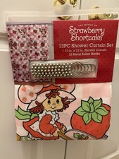 Strawberry Shortcake 13 Piece Shower Curtain Set 12 Metal Hooks 72" x 72"