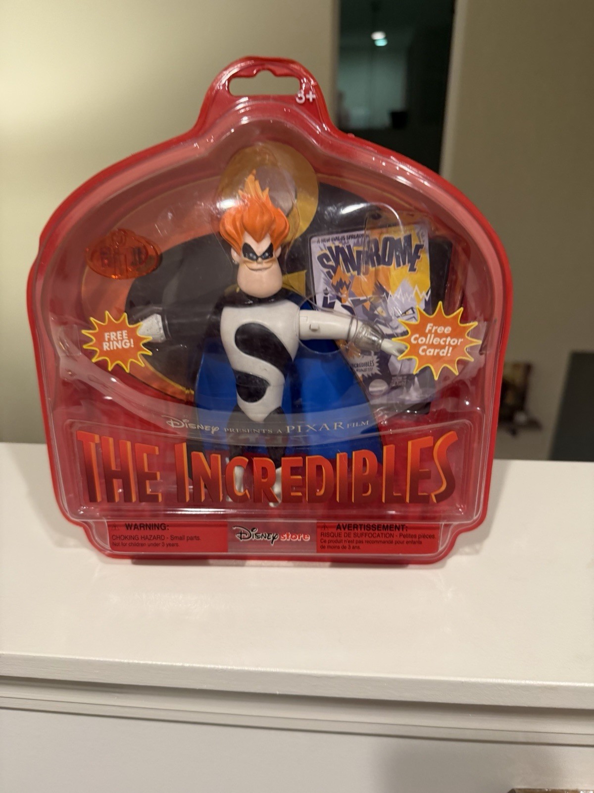 Figura de acción Disney Store Pixar Los Increíbles SÍNDROME nueva/sellada