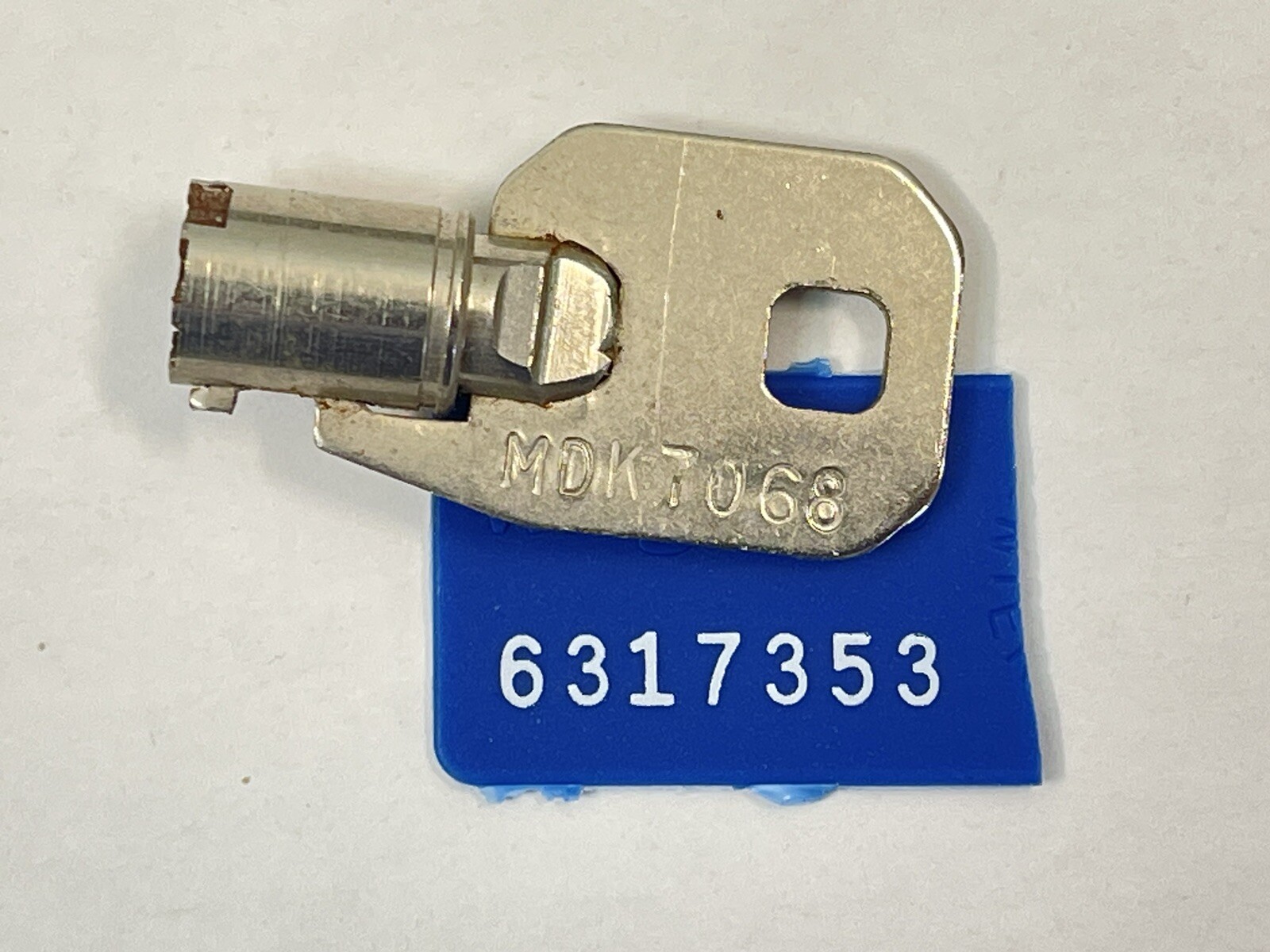 ACE MDK7068 KEY Chicago Lock Co Vending Laundry Machine coin