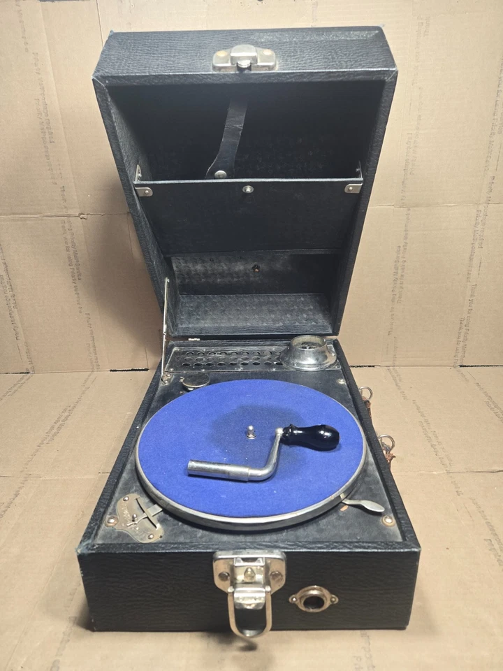 Antique Gramophone Portable Hand Crank Phonograph - Needs Repair/ Restoration - Image 3 of 4