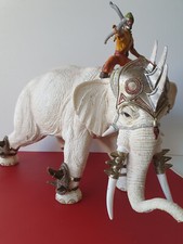 Schleich  KAMPFELEFANT 70063  Eldrador - mit Reiter und Waffe