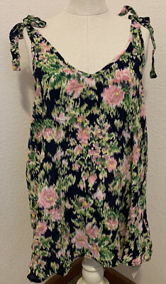 NWT Filly Flare Women s Sz Medium floral tank top shirt New 580
