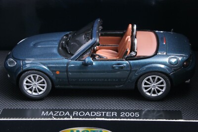 EBBRO 43733 1:43 SCALE 2005 MAZDA ROADSTER MX-5 MIATA DIE CAST