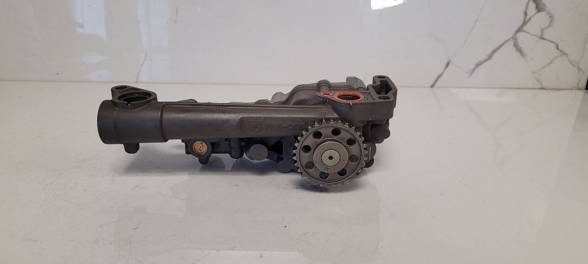W205 W207 W213 W218 Mercedes-Benz 2.0L Turbo OIL PUMP A2741801601 