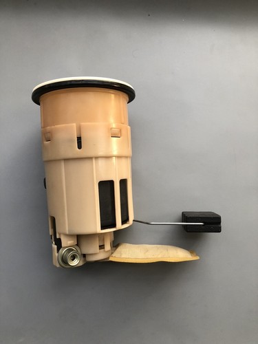 Toyota Altezza SXE10 Fuel Pump 77020 