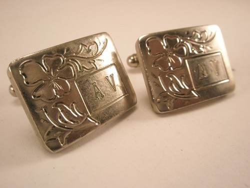 AV Engraved Monogram Initial Letter Font Silver Tone Vintage FLEXLET Cuff Links - Picture 4 of 6