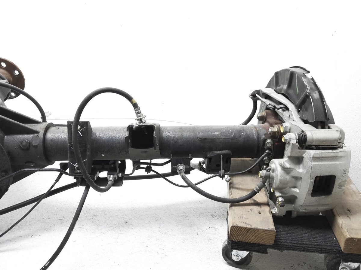 2021-2023 Nissan Titan Pro-4X Rear End Differential W/ Axles