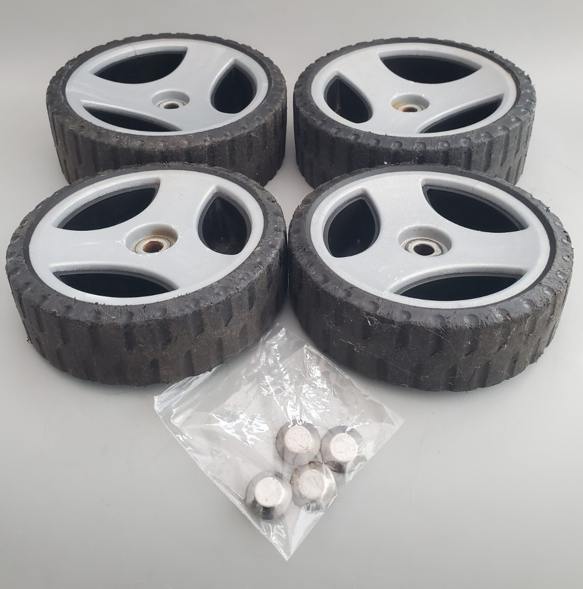 BOSCH Rotak 36-Ergoflex Lawnmower Wheel Set  Spare Part
