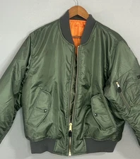 MA1 Flyers Intermediate Jacket MIL-J-6141 (USAF) Green Jacket Men’s Size M