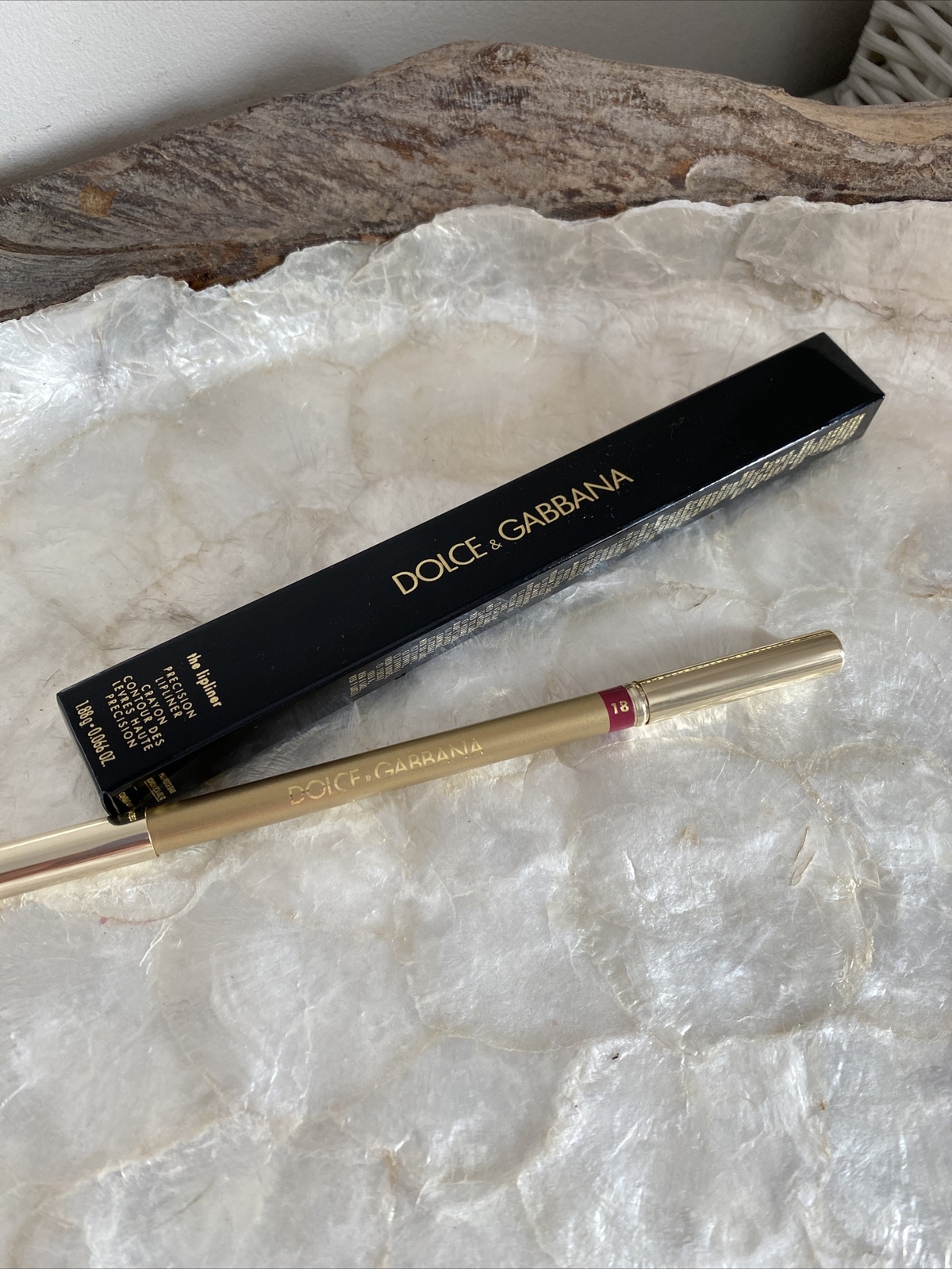 The Lipliner Precision by Dolce & Gabbana 18 BACIO 8g for sale 