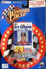Jeff Gordon 24 DuPont 1/64 WC/Action 2002 Chevy Monte Carlo w/Fan Pit Pass