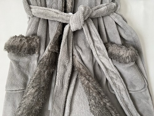 Pottery Barn Women’s Long Thick Robe Size S Faux Fur Gray Plush Belted Classy - Picture 9 of 21