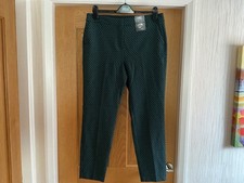BNWT M&S ladies ankle grazer trousers size 14. Teal
