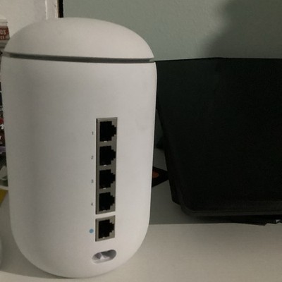Ubiquiti UniFi Dream Machine Wireless Router UDM-US 4-Port 802.11ac Dual Band