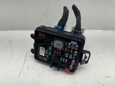 2020-2021 CADILLAC CT5 FUSE RELAY BOX JUNCTION BLOCK MODULE 84563557 OEM