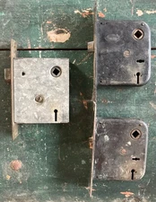 Antique Keyhole Mortise Door Knob Locks – Skeleton Key – Lot of 3