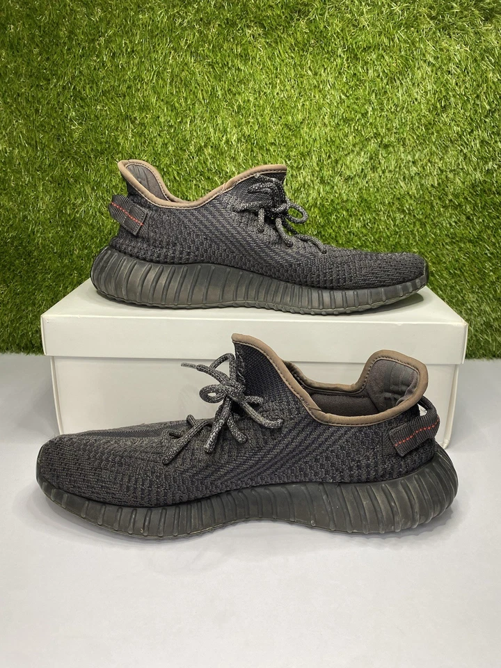 Tenis Adidas Yeezy 350 negros no reflectantes Boost V2 talla baja 11 para hombre FU9006 Foto 2 de 4