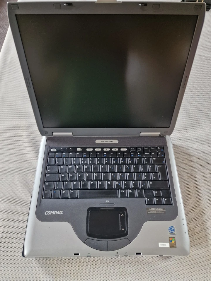 Vtg Compaq Presario 2500 15" Intel Celeron Laptop for parts Read Description - Image 4 of 4