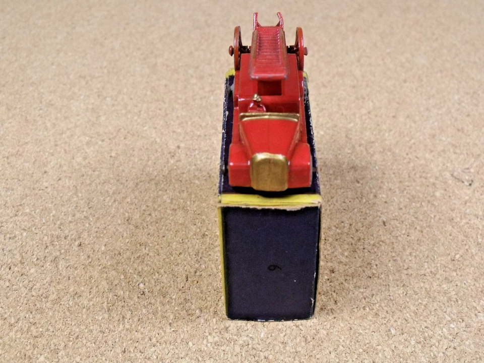 OLD VINTAGE LESNEY MATCHBOX # 9A DENNIS FIRE ESCAPE ORIGINAL BOX - Image 3 of 4