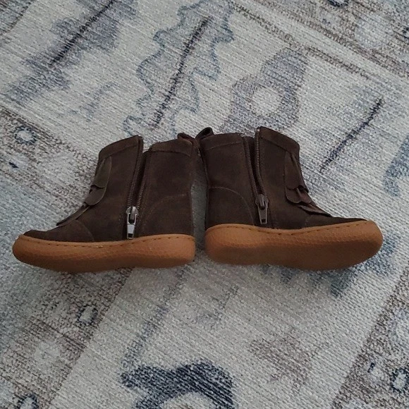 Livie and Luca Baby Girl Pepper Boots Mocha Suede Leather Sz4 - Image 2 of 4