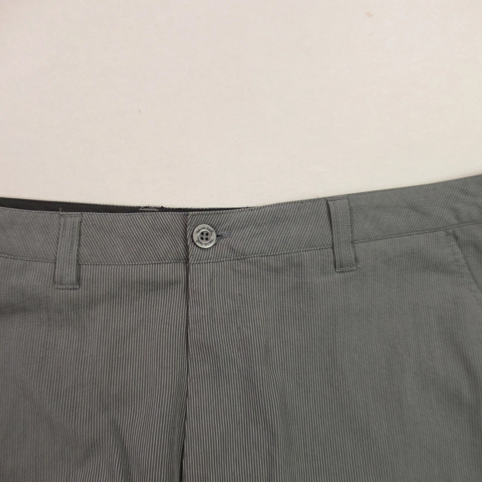 Pantalones Cortos Travis Mathew Para Hombre 38 Bolsillos Botón Ligeros Aire Libre Golf Chino Gris Foto 2 de 4