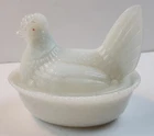 Vintage Westmoreland White Milk Glass Hen on Nest Trinket Dish 5.5” X 4.25”