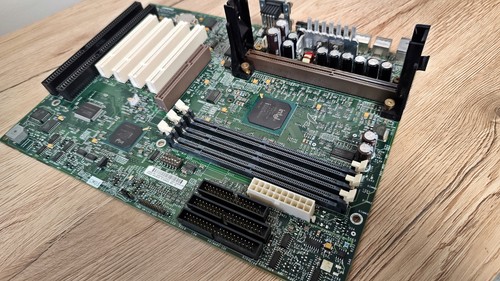 Compaq Deskpro EP/SB Series Slot 1 SDRAM ISA AGP Intel 440BX Motherboard - Picture 12 of 13