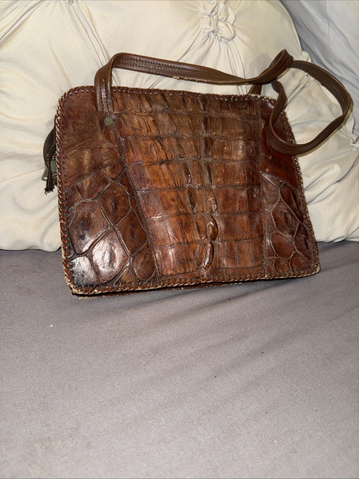 Stylish Women's Handbag for Everyday Use-image