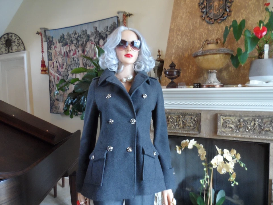 Abrigo Tory Burch Gris Carbón Lana Estilo Militar con Detalle Forro de Seda Talla 2 Foto 2 de 4