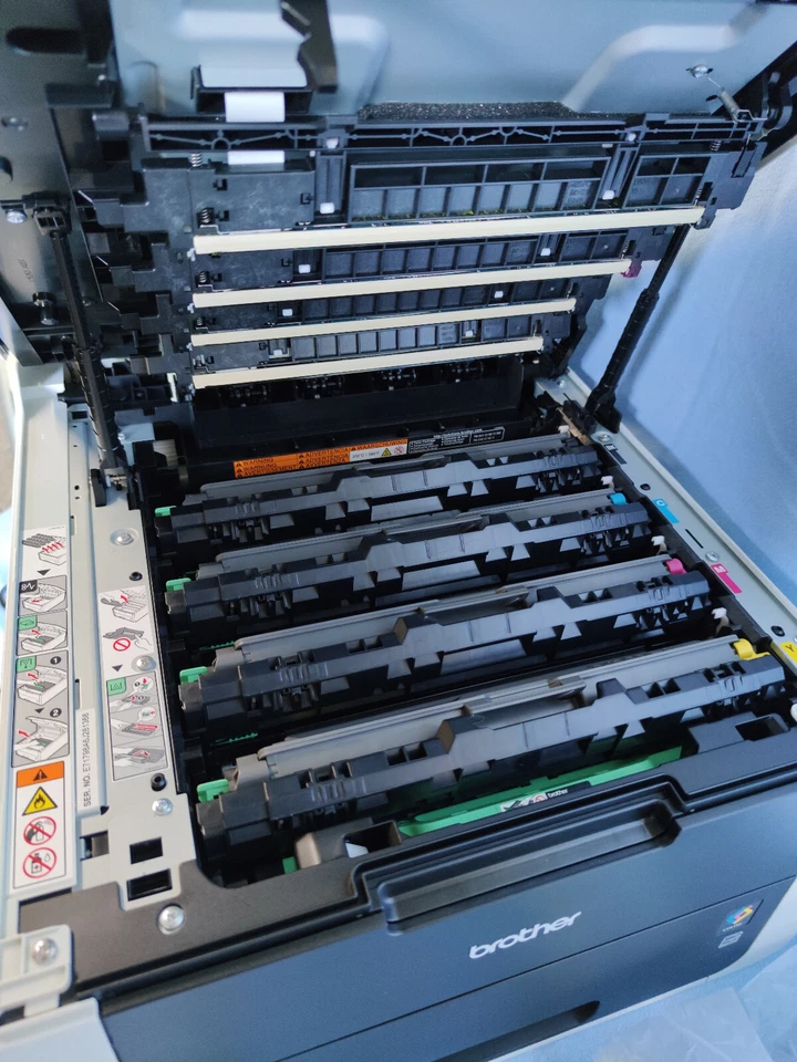 Brother HL-3170CDW Colour Workgroup Printer (with extra toner scrubber) - Image 3 of 4