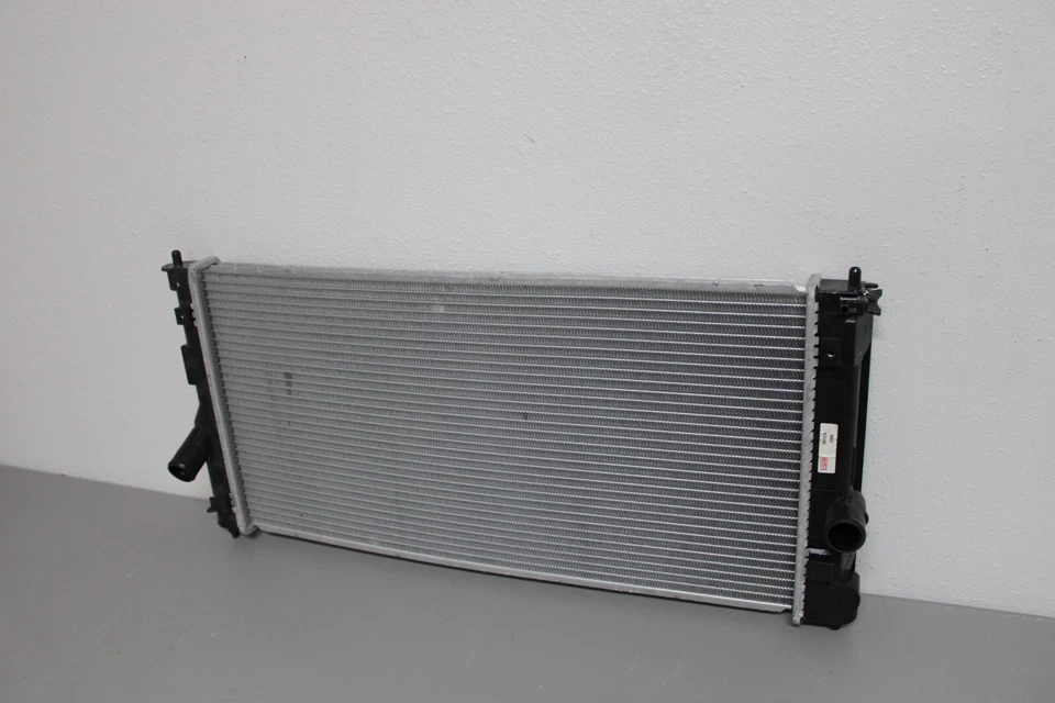 2000 2001 2002 2003 TOYOTA MR2 SPYDER FRONT RADIATOR - Изображение 3 из 4