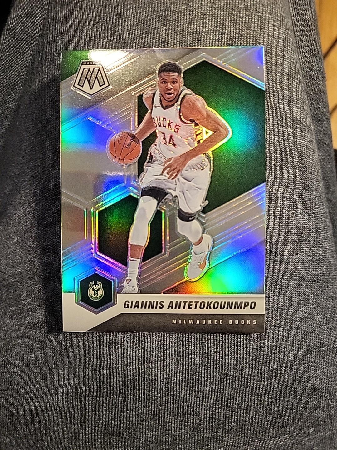 2020-21 Panini Mosaic - Silver Prizm #80 Giannis Antetokounmpo 💙
