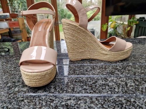 Brand New Tanned Wedges Size 6 - Picture 2 of 4