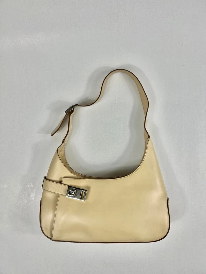 Bolso Gancini Salvatore Ferragamo Cuero Beige Hobo de Hombro De Colección Hecho en Italia Foto 2 de 4