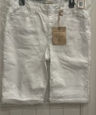 women Democracy "Ab"solution High Rise Bermuda Shorts Optic White 8P,12P