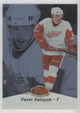 2006 Flair Showcase Upper Level Legacy Collection /100 Pavel Datsyuk #41 HOF 1o3