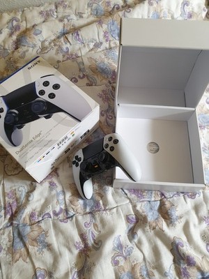 PlayStation 5 DualSense Edge Controller 