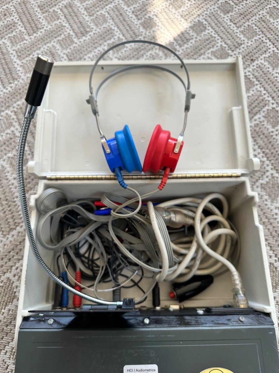 Maico MA 42 Two Channel Portable Audiometer with Instruction