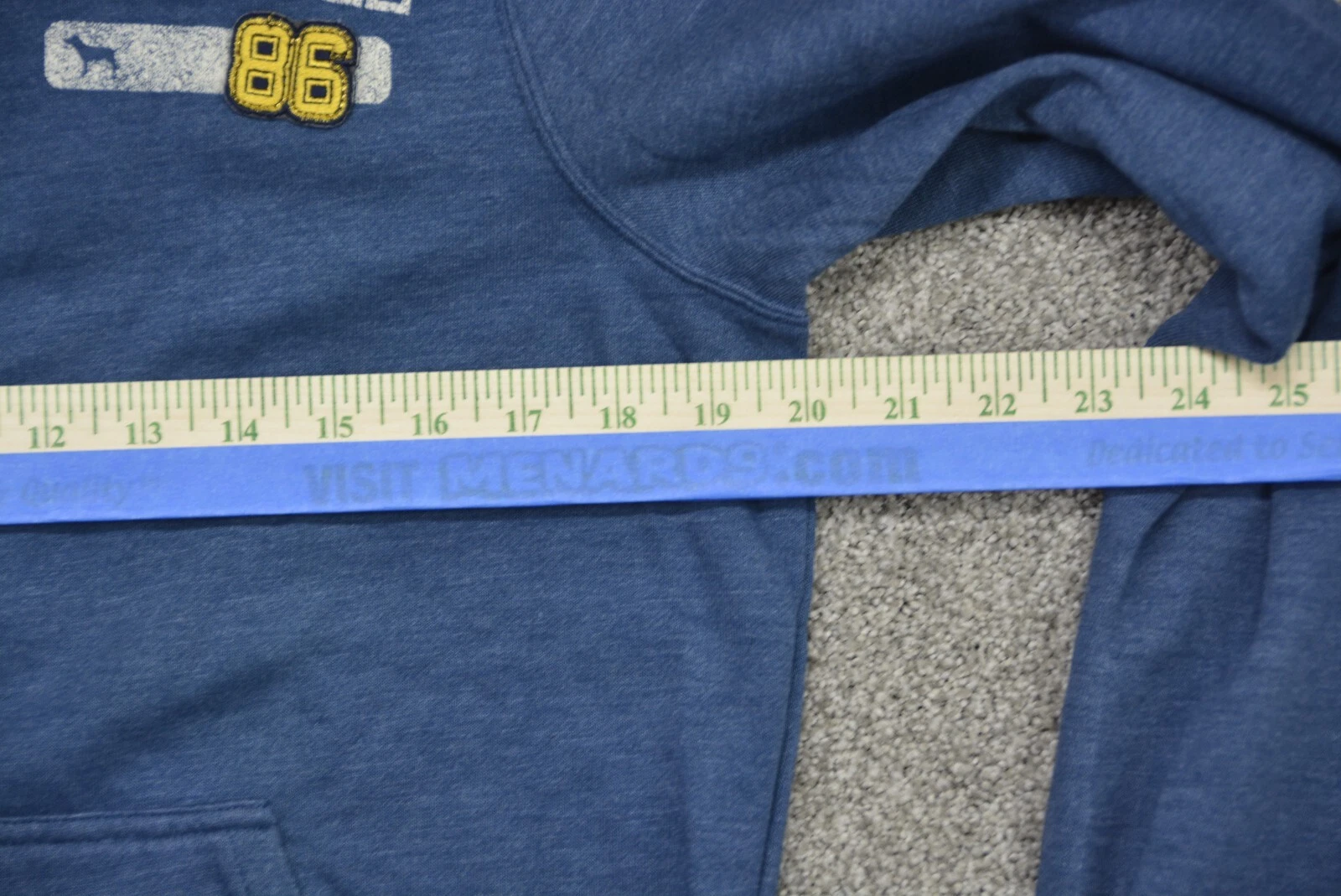 UNDERCOVER Felpa con cappuccio rosa di Victoria's Secret tasche con cerniera taglia media blu